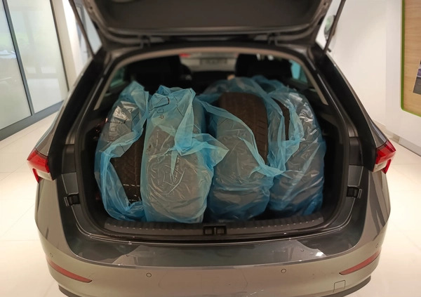 Skoda Scala cena 114800 przebieg: 6100, rok produkcji 2023 z Wojnicz małe 211